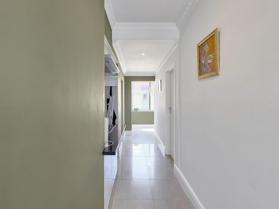 To Let 2 Bedroom Property for Rent in Sea Point Western Cape